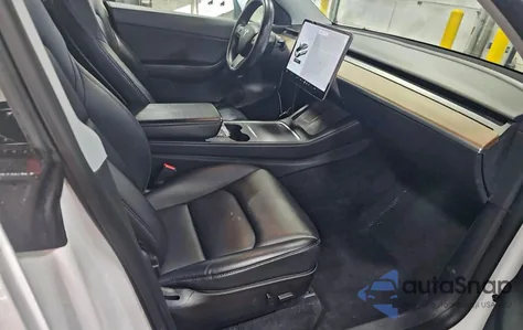 2022 Tesla Model Y from USA, damaged, VIN 7SAYGDEE9NF332623